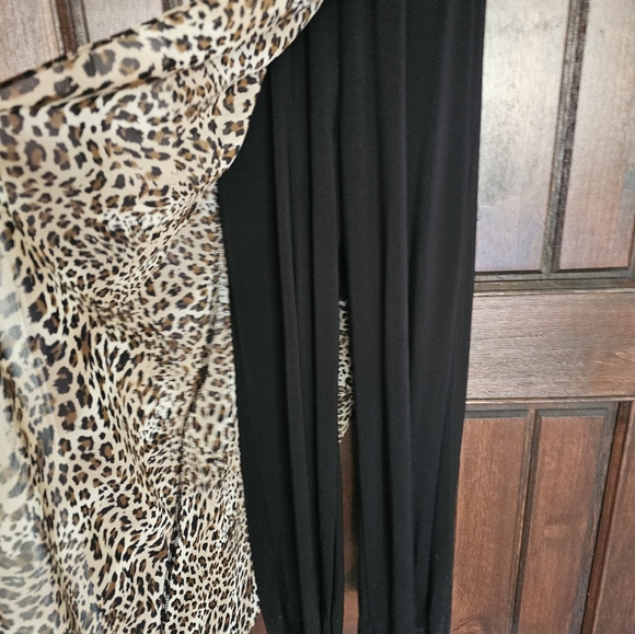 Last Tango Leopard Print Jumpsuit with Chiffon Overlay Large - Picture 10 of 17